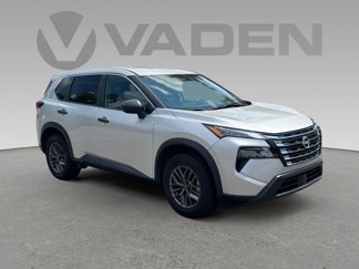 Used 2024 Nissan Rogue S image 1