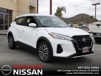 Used 2022 Nissan Kicks SV image 1