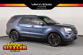 Used 2018 Ford Explorer XLT image 1