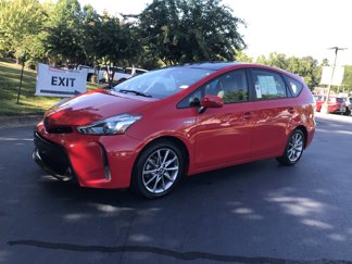 Used 2017 Toyota Prius V Five image 1