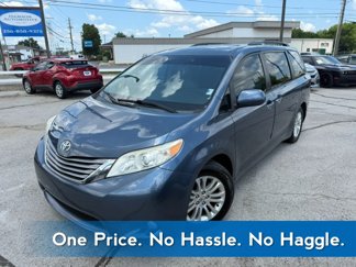 Used 2015 Toyota Sienna XLE image 1
