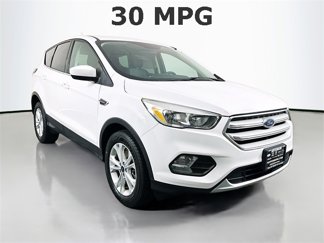 Used 2019 Ford Escape SE image 1