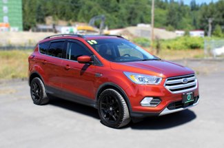 Used 2019 Ford Escape SEL image 1