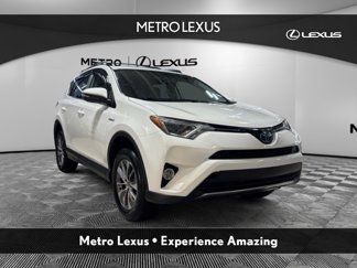 Used 2017 Toyota RAV4 XLE image 1