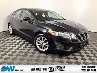 Used 2019 Ford Fusion SE image 1