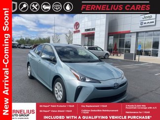 Used 2019 Toyota Prius LE image 1