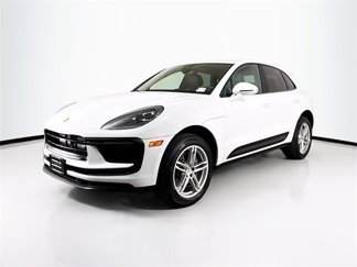 Certified 2022 Porsche Macan image 1