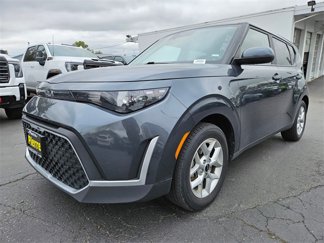 Used 2023 Kia Soul LX w/ LX Technology Package image 1