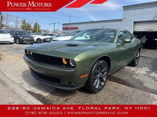 Used 2022 Dodge Challenger SXT w/ Blacktop Package image 1