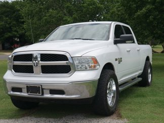 Used 2020 RAM 1500 Classic SLT w/ Luxury Group image 1