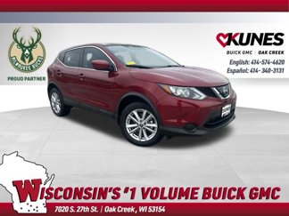 Used 2019 Nissan Rogue Sport S w/ Appearance Package image 1