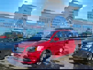 Used 2014 Dodge Grand Caravan SXT image 1