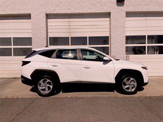 Used 2024 Hyundai Tucson SE image 1