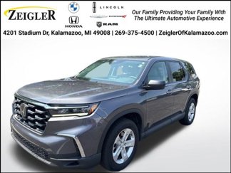 Used 2023 Honda Pilot LX image 1