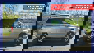 Used 2007 Hyundai Entourage GLS image 1