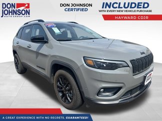 Used 2023 Jeep Cherokee Altitude Lux image 1