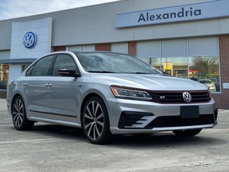 Used 2018 Volkswagen Passat 3.6 image 1