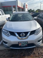 Used 2016 Nissan Rogue SV image 1