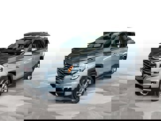Used 2023 GMC Terrain SLT image 1