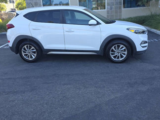 Used 2017 Hyundai Tucson SE image 1