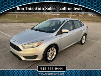 Used 2015 Ford Focus SE image 1
