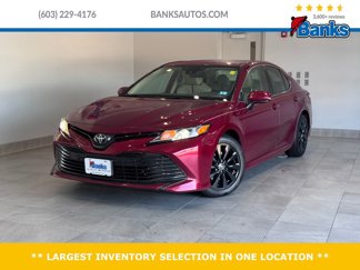 Used 2019 Toyota Camry LE image 1