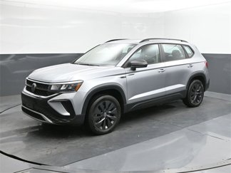 Certified 2024 Volkswagen Taos S image 1