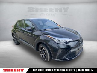 Used 2022 Toyota C-HR XLE image 1