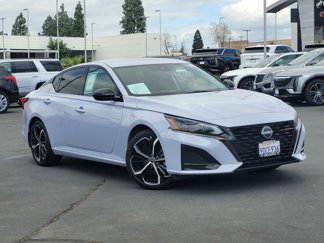Used 2023 Nissan Altima 2.5 SR image 1