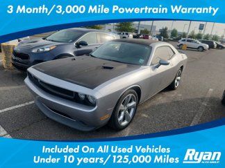 Used 2014 Dodge Challenger SXT image 1