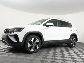 Used 2023 Volkswagen Taos SE image 1