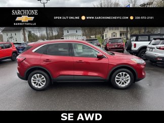 Used 2021 Ford Escape SE image 1