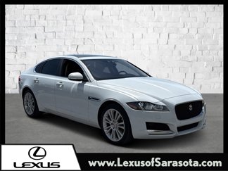 Used 2020 Jaguar XF Premium image 1