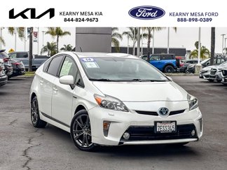 Used 2014 Toyota Prius Five image 1