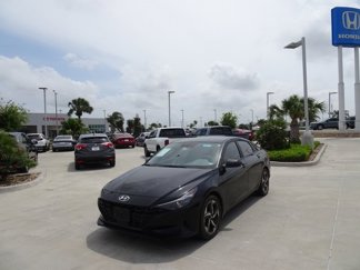 Used 2023 Hyundai Elantra SEL w/ Convenience Package image 1
