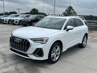 Used 2024 Audi Q3 2.0T Premium w/ Convenience Package image 1