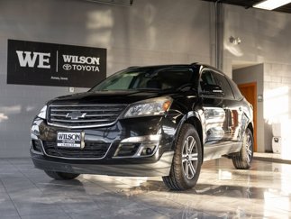 Used 2017 Chevrolet Traverse LT image 1