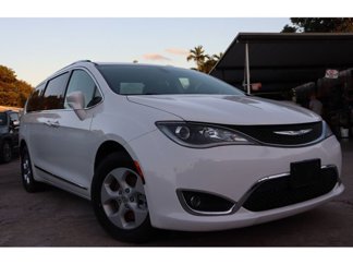 Used 2017 Chrysler Pacifica Touring-L Plus image 1