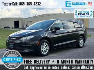 Used 2022 Chrysler Voyager LX image 1