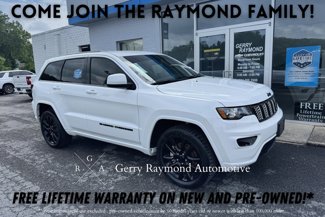Used 2022 Jeep Grand Cherokee Laredo X image 1