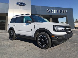Used 2023 Ford Bronco Sport Outer Banks w/ Tech Package image 1