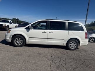 Used 2010 Chrysler Town & Country Touring image 1