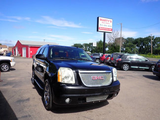 Used 2011 GMC Yukon Denali image 1