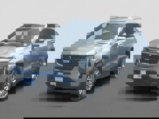 Used 2025 Cadillac XT4 Premium Luxury w/ Cold Weather Package image 1