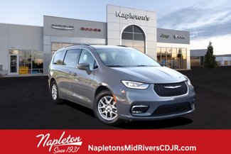 Used 2022 Chrysler Pacifica Touring-L image 1