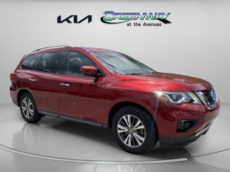 Used 2018 Nissan Pathfinder SL image 1