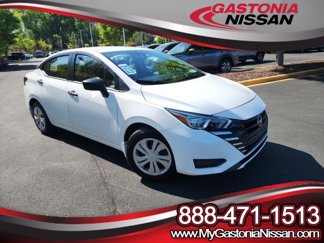 Used 2023 Nissan Versa S image 1