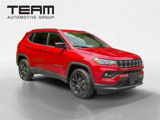 New 2025 Jeep Compass Latitude image 1