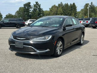 Used 2015 Chrysler 200 Limited image 1