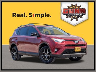 Used 2018 Toyota RAV4 SE image 1